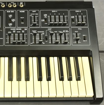 Roland-SH-1
